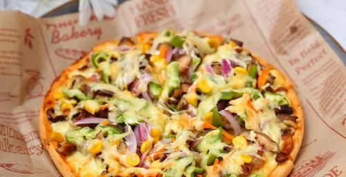 瀑布|自制美味诱人的大披萨,瀑布拉丝老过瘾了,比必胜客里的还好吃!