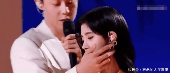 手抖 创4舞台堪称偶像剧,鞠婧祎一个动作,让吴宇恒激动到手抖