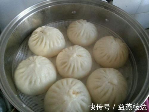 夏天最应该吃这菜,1元钱一斤,用来包包子最香,老公一次吃5个