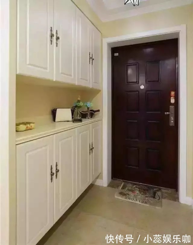 齐家栗子|去朋友家参观,一进门就被鞋柜惊艳到了,真是漂亮又实用!