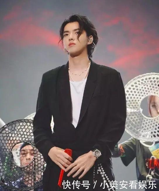 赏完爱豆的颜，男友的配饰终于有着落了