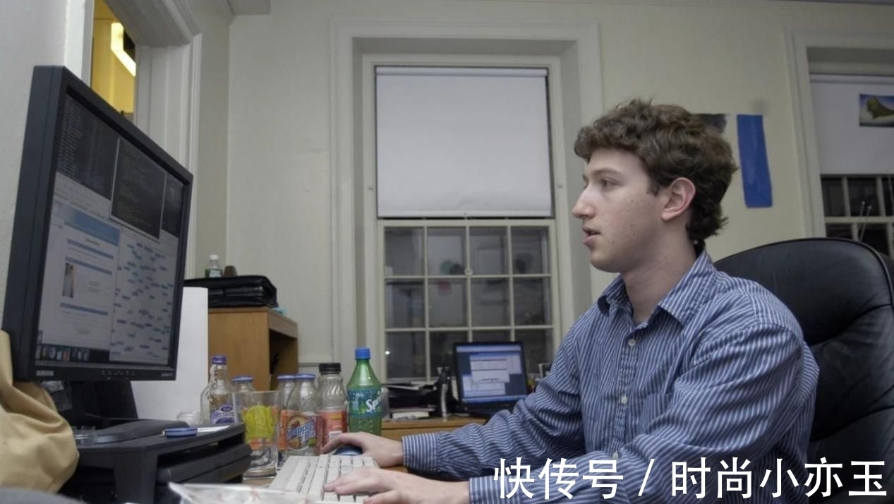 f抠门富豪人设崩塌!扎克伯格玩“变脸”,脸部越来越僵像机器人?