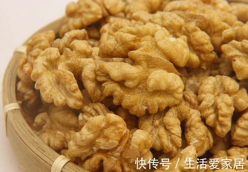 核桃仁|三伏天,2大“长寿菜”要常买!补钙、排毒、防大病,远离三高!