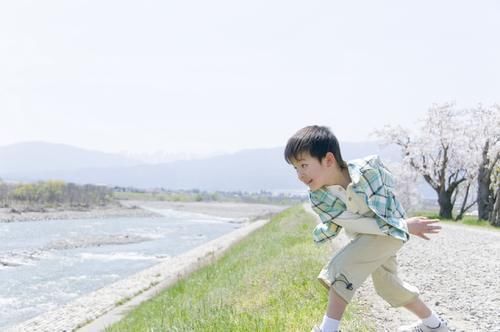 孩子|孩子身高进入猛涨期,会出现“特殊征兆”,错过了容易影响长个