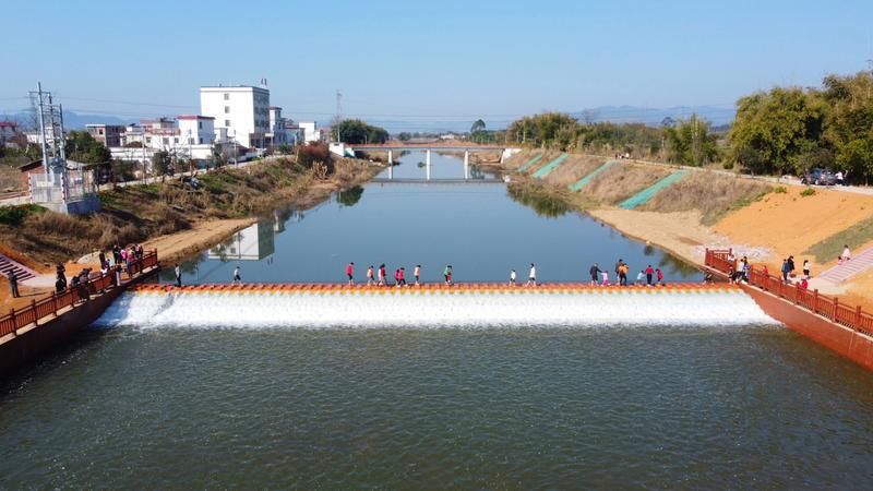 韶关仁化19公里董塘河碧道成亲水休闲“网红打卡点”