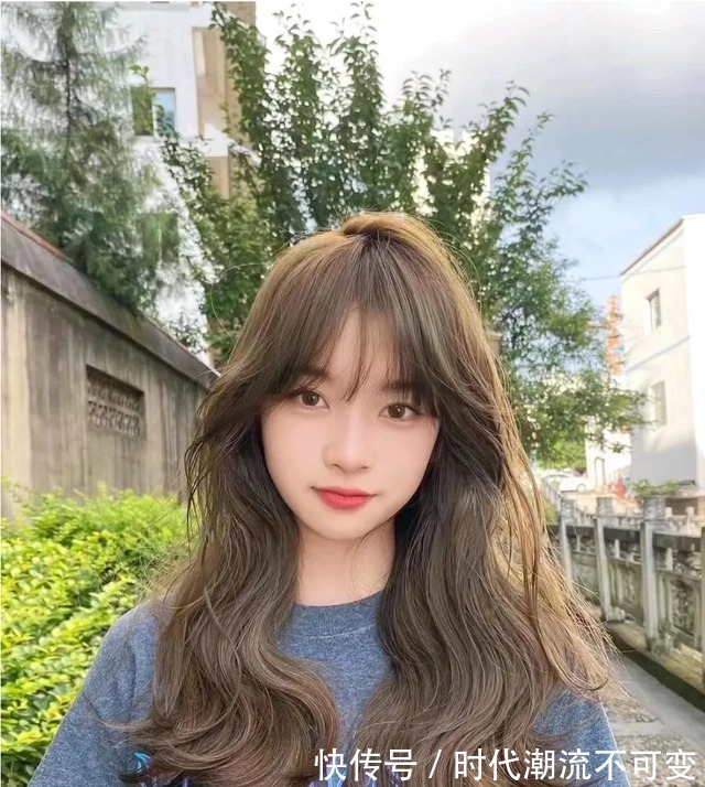 木马烫 女士发型不在多,这3种发型很不错,瘦脸利落显气质!