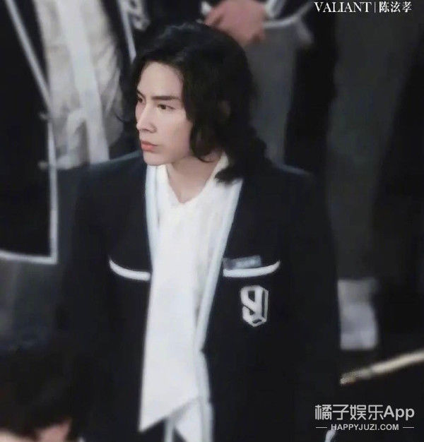 你看这颜值能火成顶流吗？