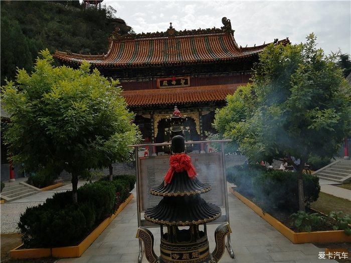 清凉之地龙岩寺，不经意间的偶遇，苍岩山下溪水潺