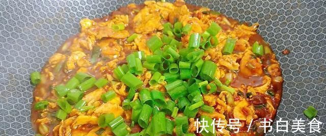 葱油酱面:简单的做法,也能有出众的味道