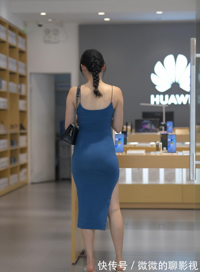 知性 成熟女生的吊带裙,设计独特,轻松展现“知性美”