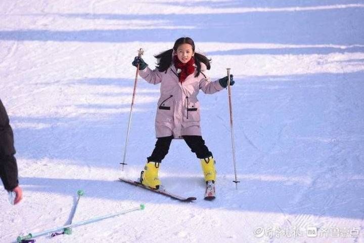 北京冬奥会|冬奥会点燃“冰雪热潮”！济南南部山区滑雪场人气旺