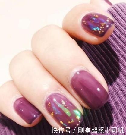 美甲|有气质的女人,通常都做这几款美甲,简约大方,清新感十足