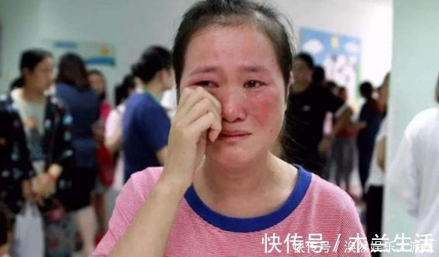 女儿|4岁女儿画“蛇”得了奖,孩子妈妈还在沾沾自喜,小姨:快报警