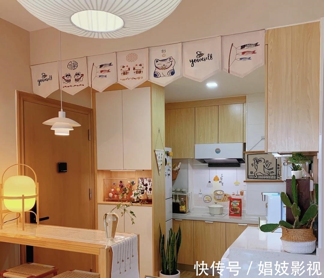 手机充电|90后男孩晒30㎡单身小宅,“宝藏式”装修而走红,圈粉无数