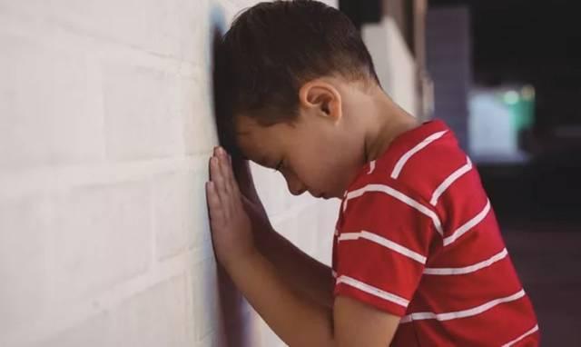 金钱观|孩子找你要钱时,有三句话最好别说,容易带偏娃的三观