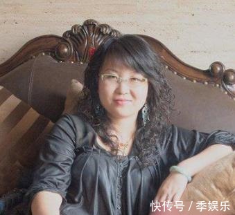 女士 适合40岁中年女人发型,中年圆脸女人发型图片