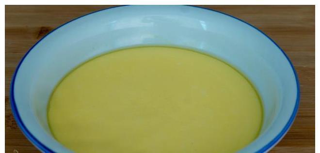 做法|蒸鸡蛋用冷水还是热水？大厨教你正确做法，蛋羹嫩滑无气孔，收藏