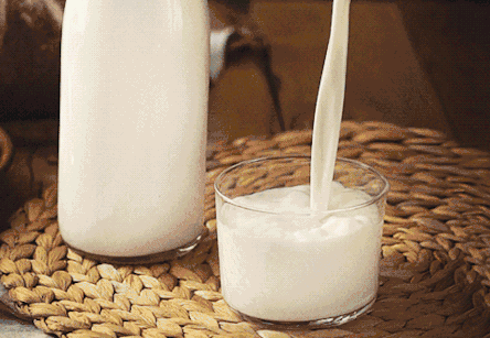 全脂牛奶|原来，这样喝牛奶等于“白喝”！这些错误你也经常犯，很多人还不知道…