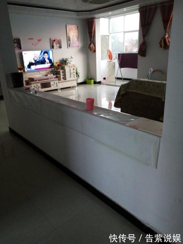 壁画|晒晒农村婆家的婚房，厨房超霸气，院里壁画大得吓人，你见过吗