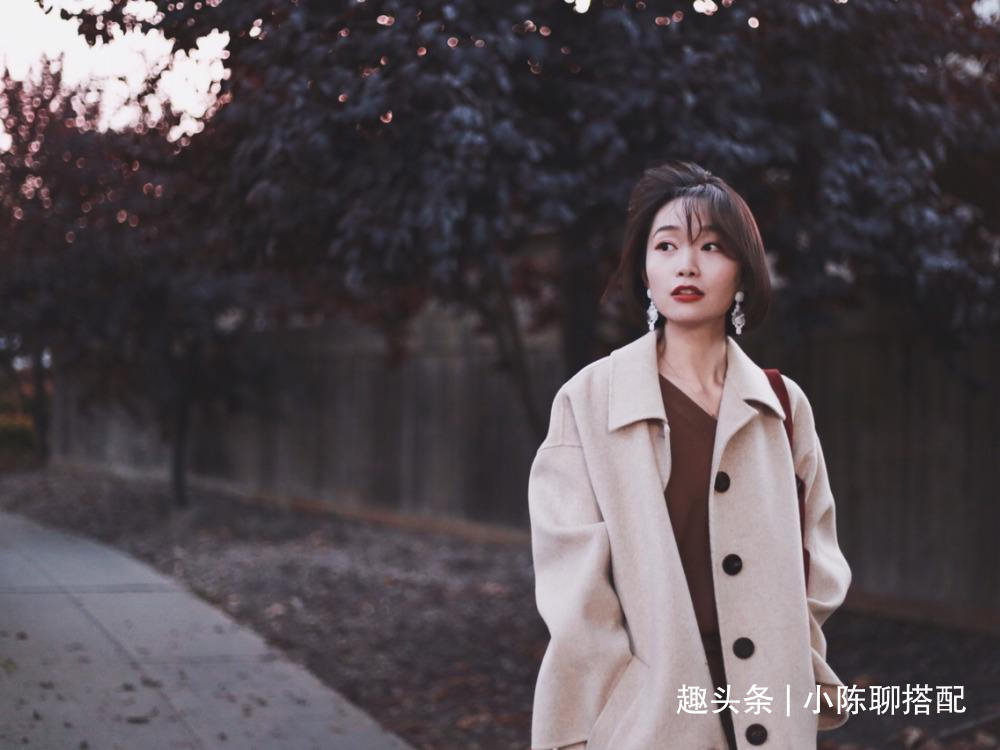 休闲风 穿对了风衣+阔腿裤有多美最简单的搭配思路，给你早秋搭配灵感