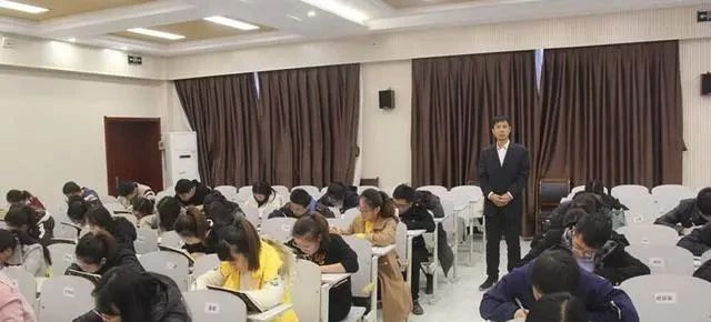  曝光|高中老师们的硬笔书法比赛作品曝光，笔笔精彩，家长们都赞叹不已