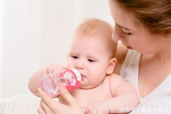 吸管|戒奶瓶让宝宝自己决定?超过这时间就晚了!