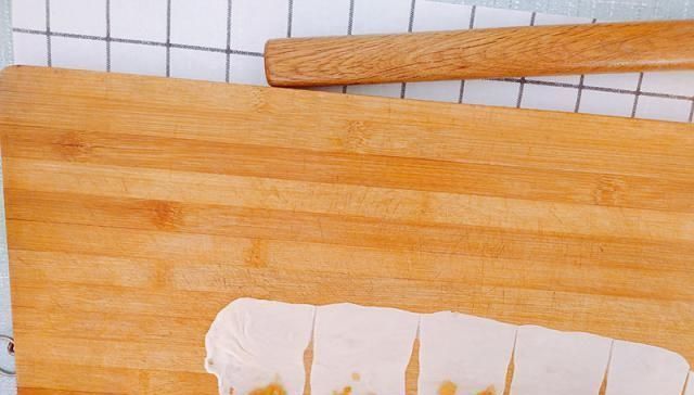 简单的早餐饼做法,一个苹果一碗面,香甜酥脆孩子特别喜欢