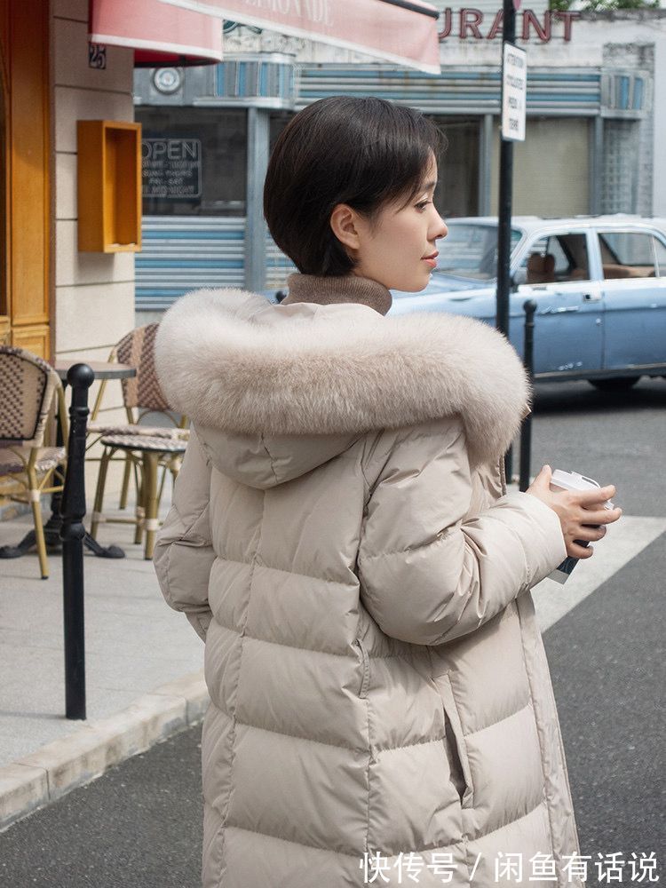 中年女人把羽绒服穿出“大妈感”,是因为掉入这5个坑,避开就美