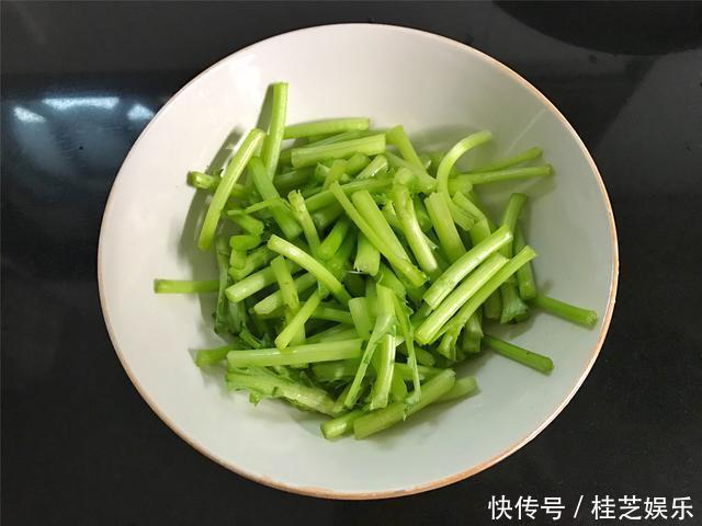 冬天要多吃此素菜，2块钱一把，简单一炒，鲜香美味，好吃又营养