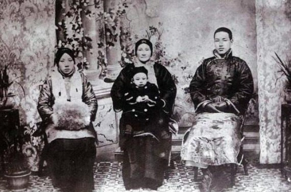 世界闻名|清末一尼姑还俗,嫁给大22岁丈夫,生下一儿子成世界闻名的总统