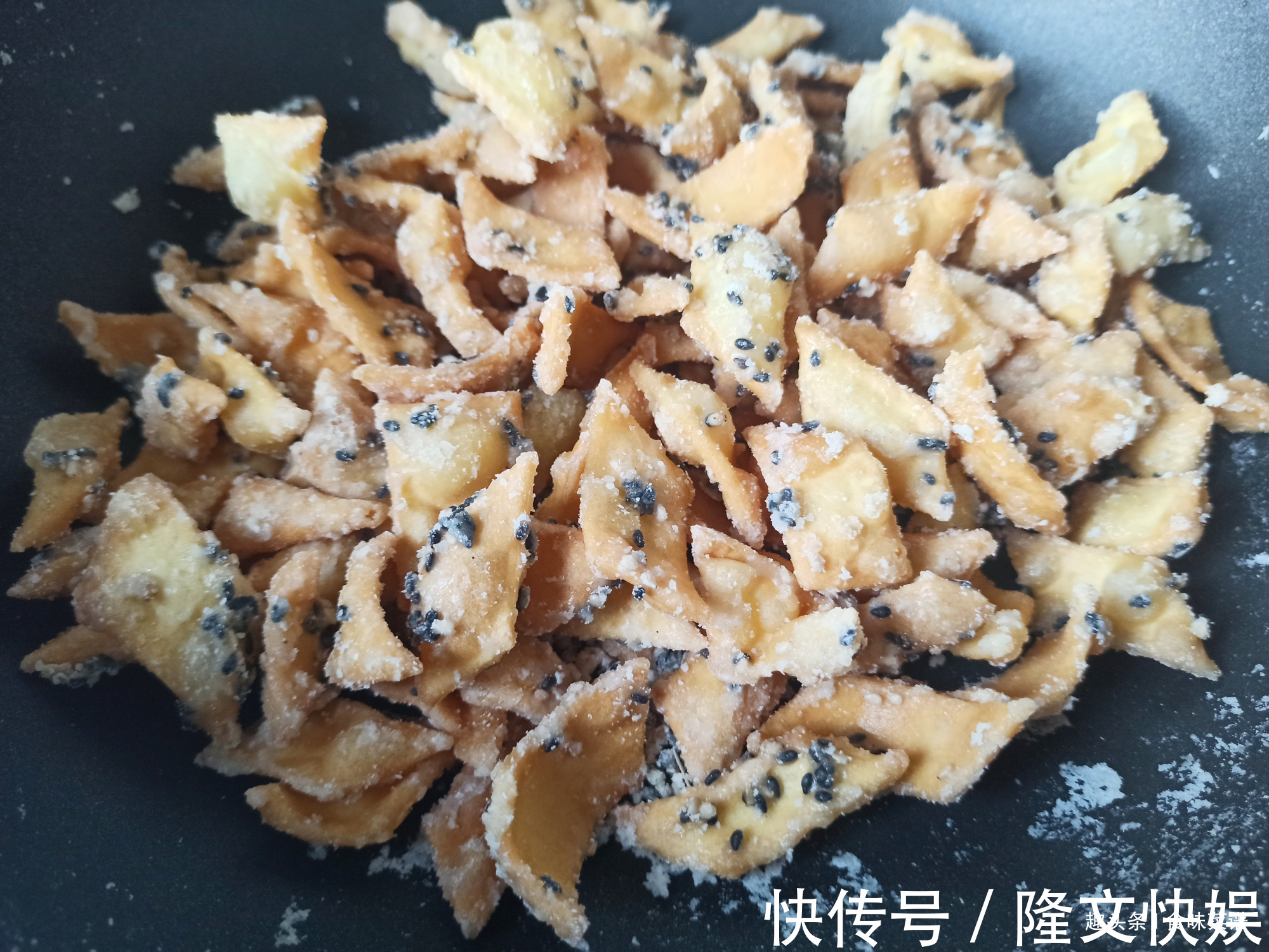 黑芝麻|超好吃的挂霜小零食,超市卖10元1斤,教你在家做,成本只要2块钱
