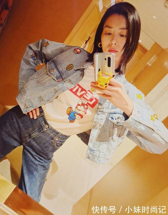 刘雯 刘雯衣品太高级,浅色牛仔夹克搭牛仔阔腿裤魅力四射,不愧是超模