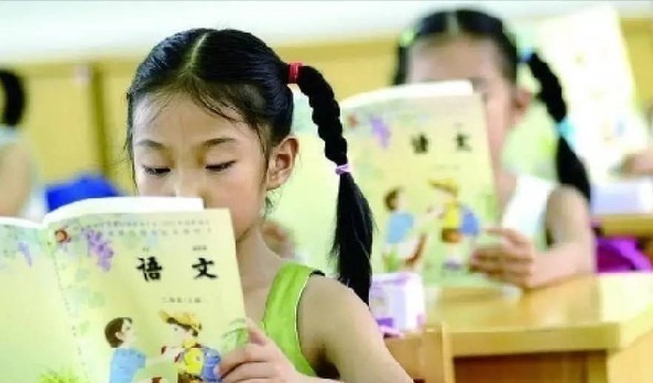 这句话#家长提议将《荷塘月色》移出教材,只因为8个字,不适合学生学习