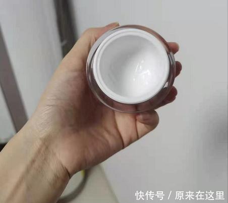 4款适合“25+女生”的抗老面霜，黑绷带最出名，最后1款用空瓶了