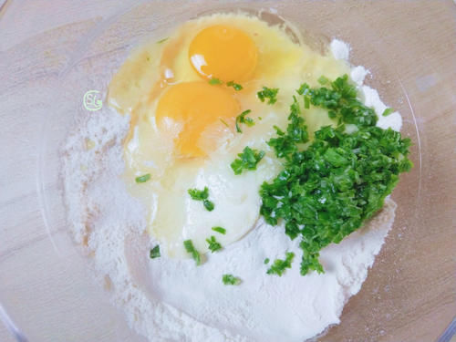 这才是面粉最解馋做法，不烤不炸，简单一做，咸香酥脆，孩子爱吃