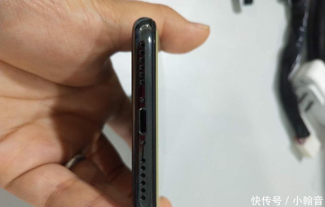 iPhoneX|花6500元买到iPhoneX, 网友: 还是退货吧! 这究竟是什么原因呢?