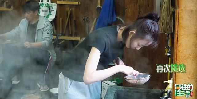 《向往5》大厨变成彭昱畅?黄磊“退位”早有伏笔,受累还遭埋怨谁受到了