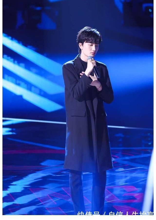 汪峰、李克勤战队强势对决,导师互放狠话引发全场高潮