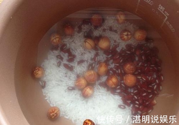 赤小豆|我家早上天天喝这碗粥,祛湿解毒又调理肠胃,夏天常喝少生病