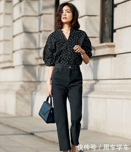 v领 大脸的女生除了发型之外,上衣款式也很重要,这三件拒绝容貌焦虑!