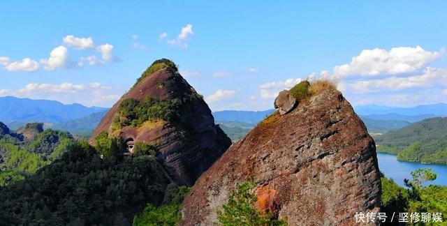 丹霞|登上铜鼓天柱峰，原来这里风景独好