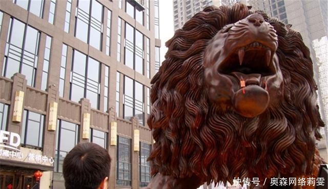 “巨型雄狮”根雕长15米,要价千万,这件艺术品能否顺利卖出?