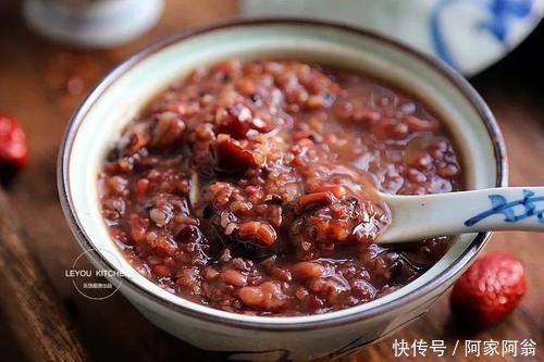 香甜|冬天多喝这碗粥，香甜滋补好气色，天再冷也不怕
