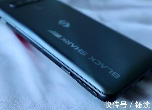 磁动力|实测黑鲨4S Pro：专为游戏而生的性能王者