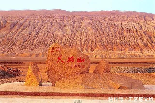 老年|在新疆伊犁杏花香雪里,等待杏花微雨中遇见你,从此一眼千年