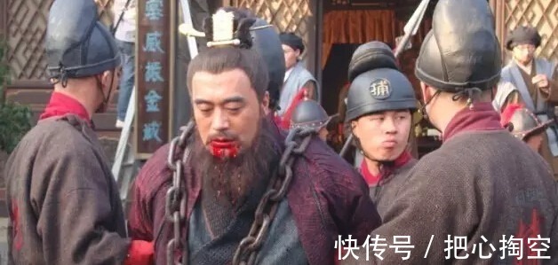 林冲！他是水浒传中的顶尖高手，林冲鲁智深武松和他比根本排不上号！