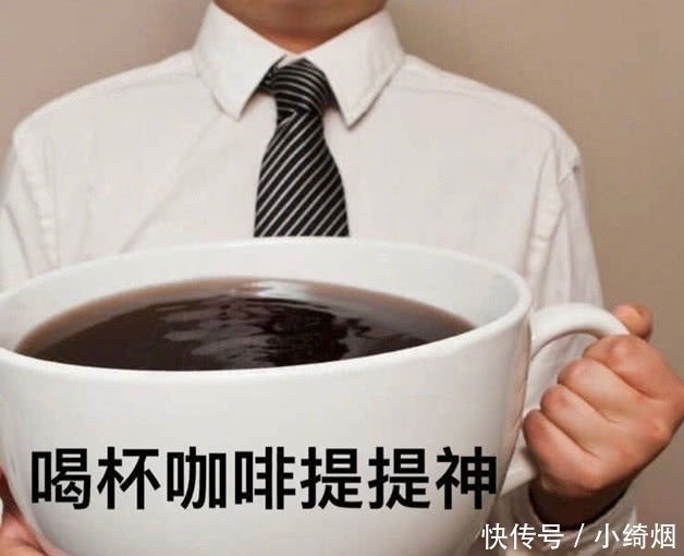 女生饭量有多迷？一顿只吃一个饺子，说了吃一勺，那就只吃一勺！