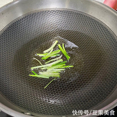 特色美食|腊肉煮豆丝-湖北特色美食之一