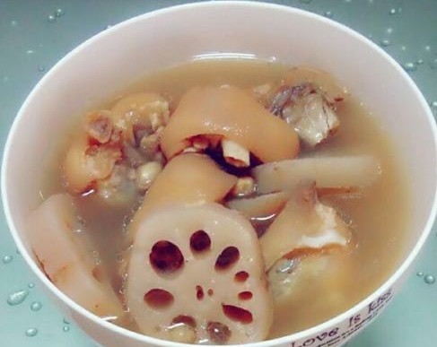 此物|莲藕营养丰富，但切记不要和此物一起吃，记得告诉家人。