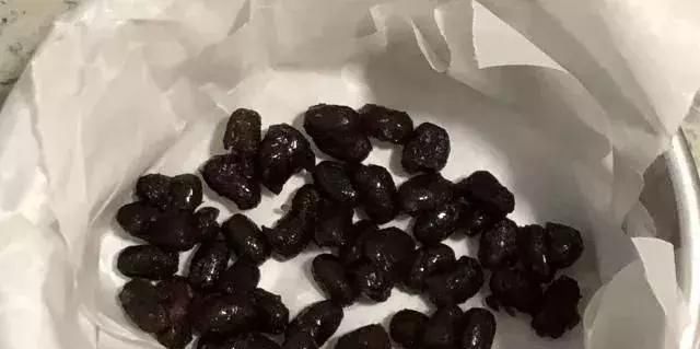 蛋糕这样做,简单又好吃,10分钟超快手,搅一搅,烤熟就能吃